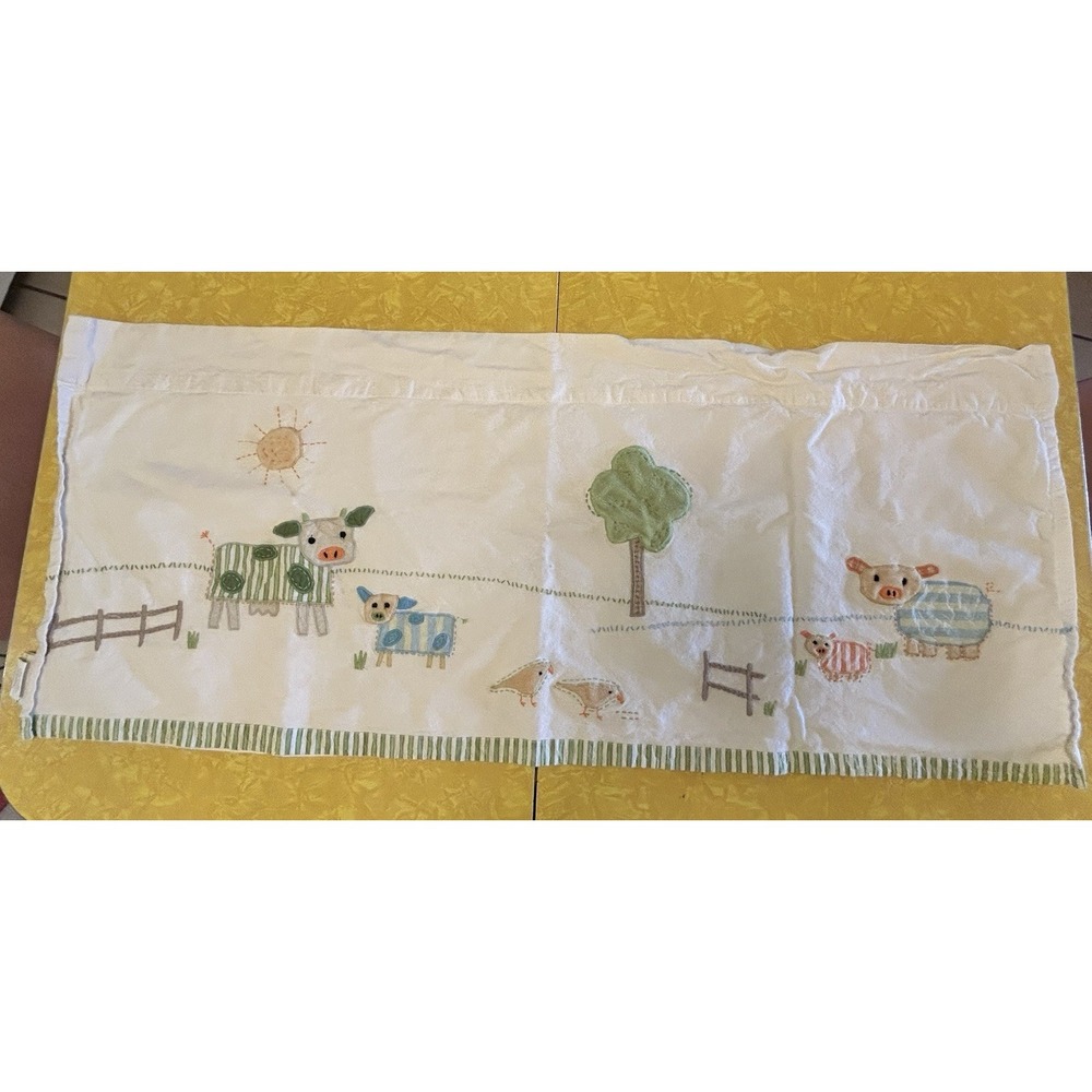 VTG Pottery Barn Valance Kids Farm Barnyard Cottagecore 49X17 Cow Chicken Pig